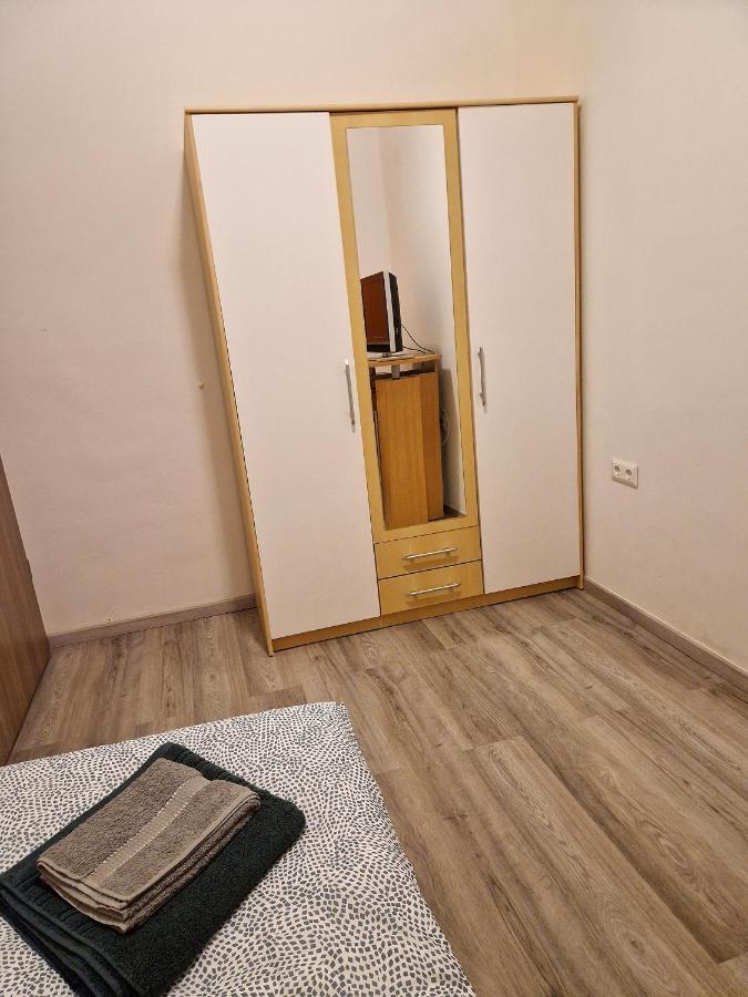 C22 Apartman Budapest Bagian luar foto